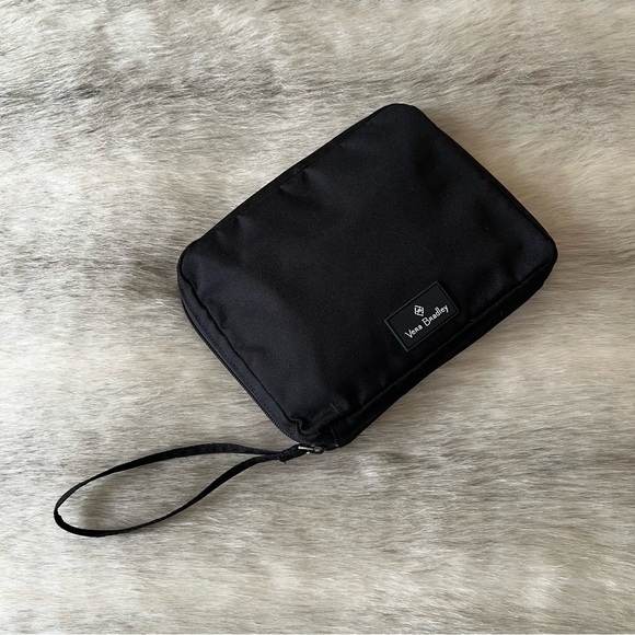 VERA BRADLEY Portable Black Zip Wristlet Baby Changing Pad Wipe Diaper Holder - Picture 3 of 15